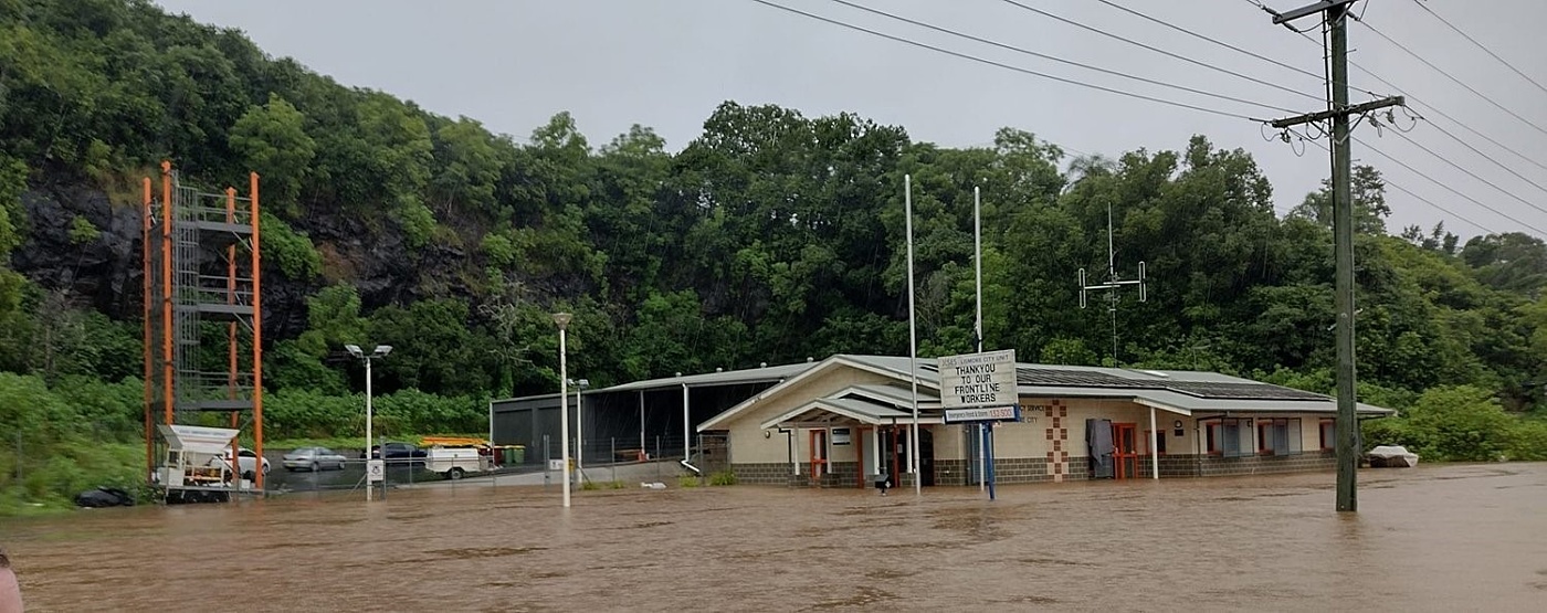 Lismore flood water rising