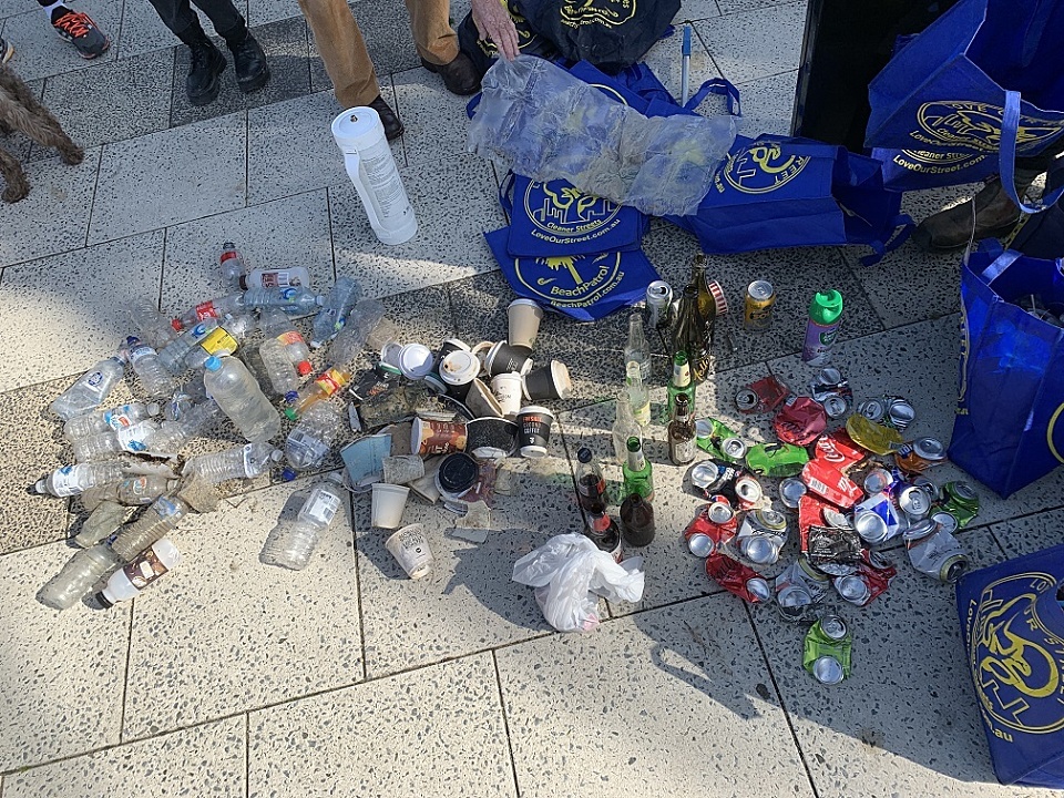 Oct clean rubbish small