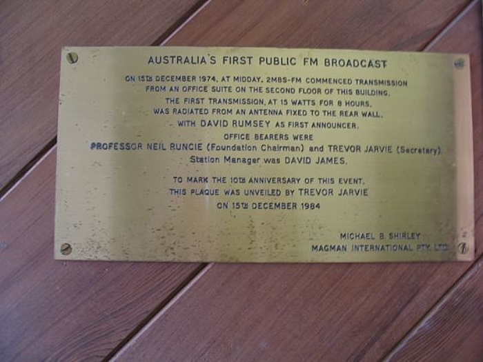 2MBS community radio plaque