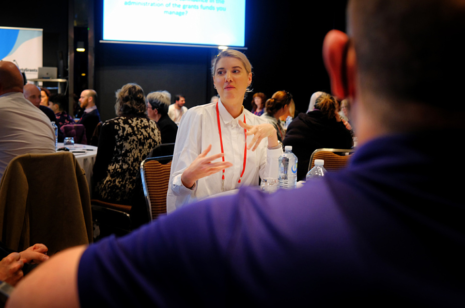 Gesture 202208110033