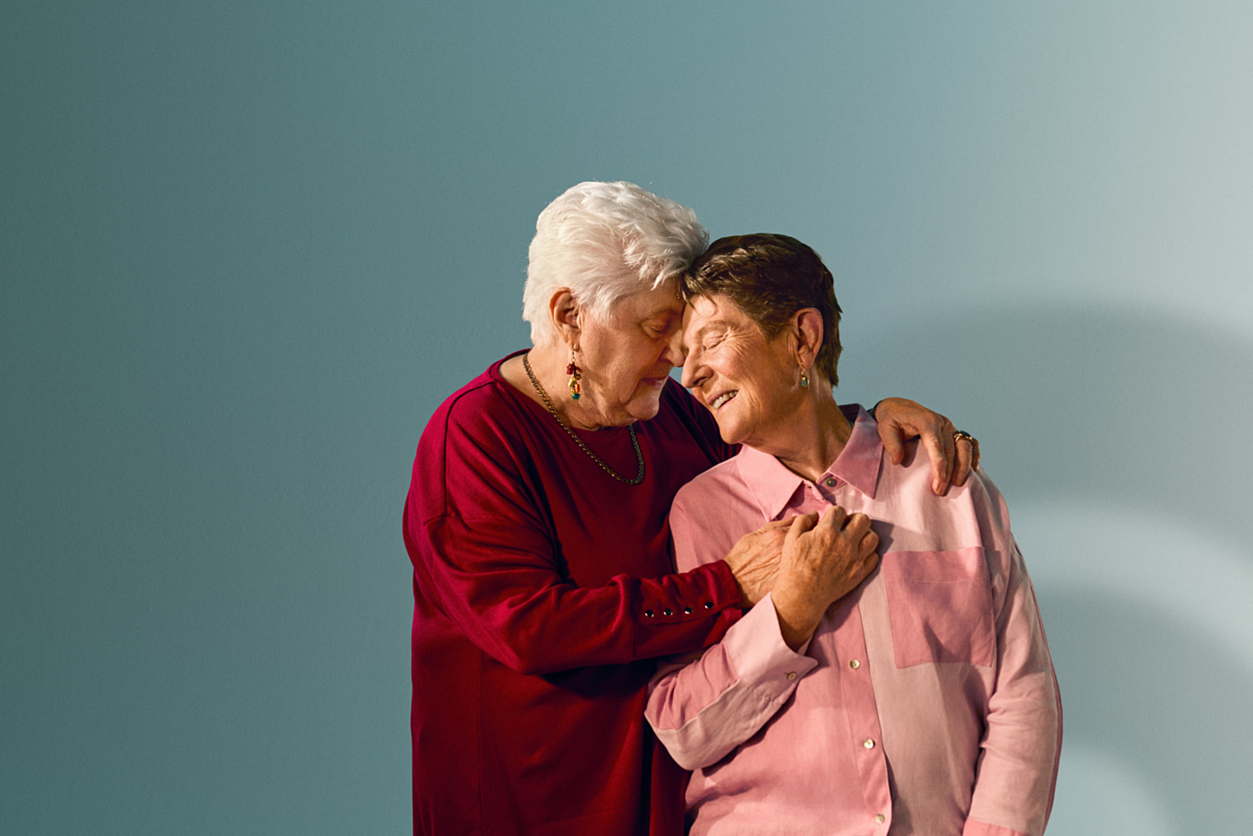 240802 Rainbow Giving Jane and Joy 1495