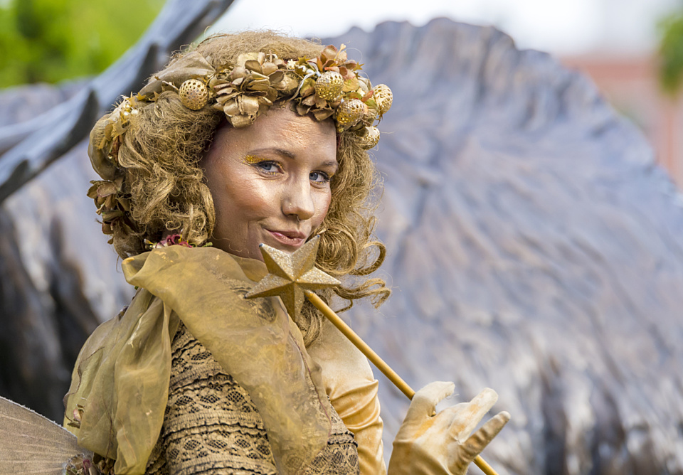 Why is doing good mercilessly mocked?