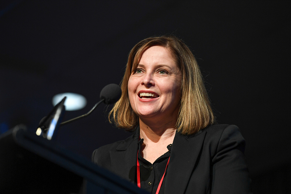 Price Julienne Comm Bank CIC May2021