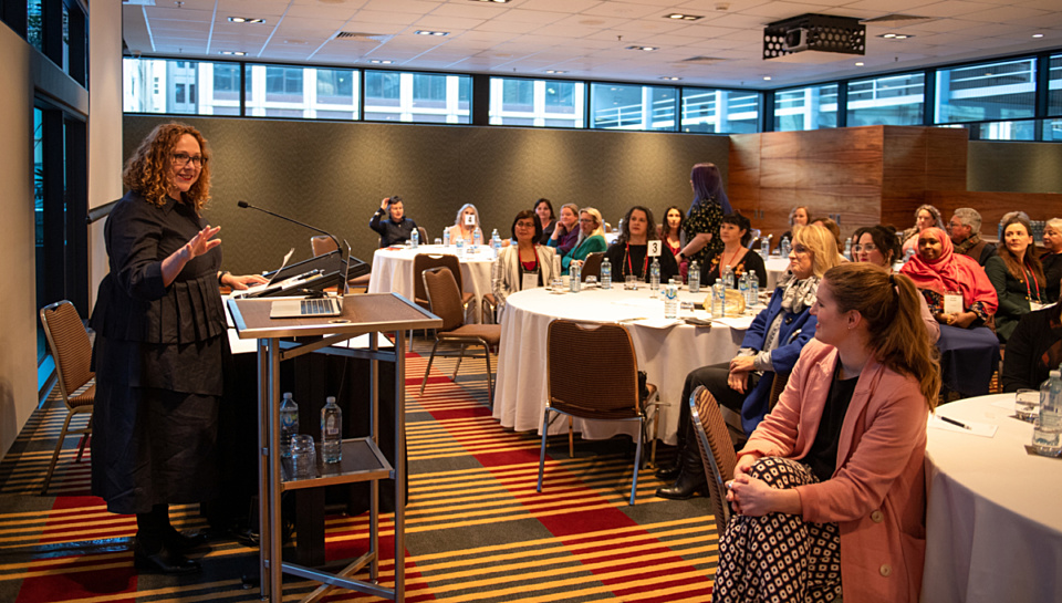 202208 LEADERS1 007 2