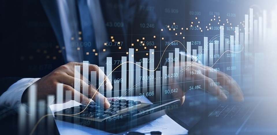 Audit shutterstock 2462795863