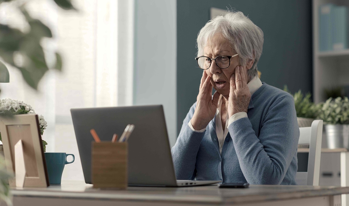 Seniors struggle technology digital divide