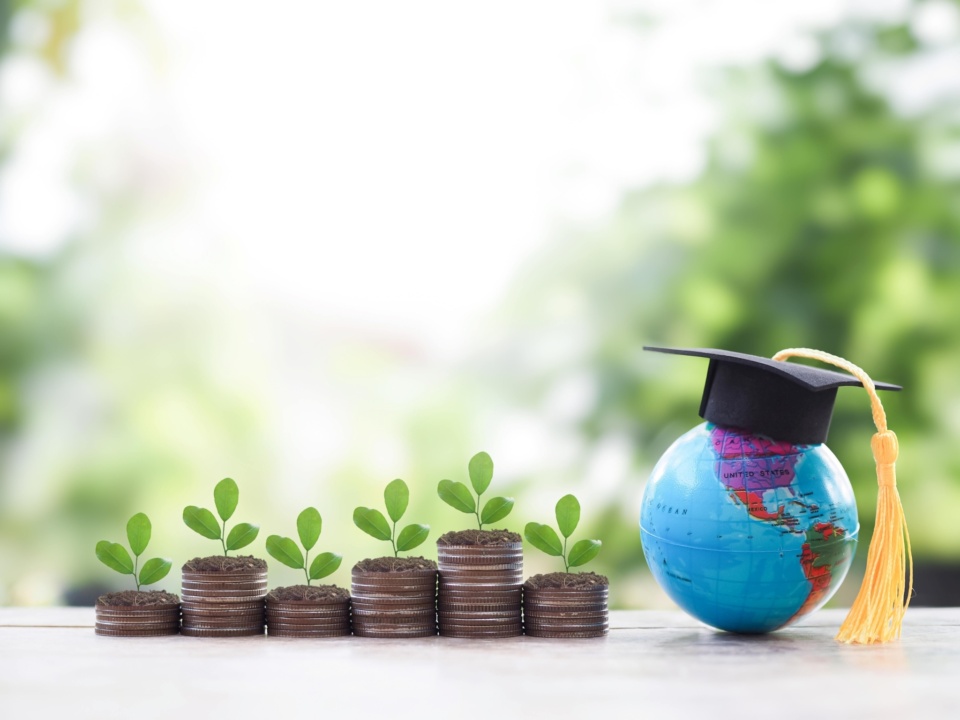 Scholarships help refugees start a new life