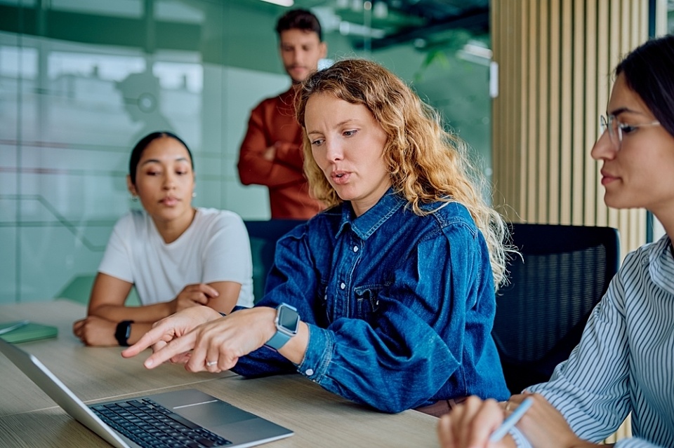 Meeting shutterstock 2714274371